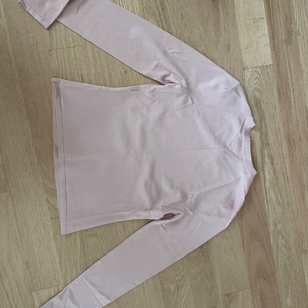 Aritzia Babaton Medium sweater never worn - Picture 2 of 2